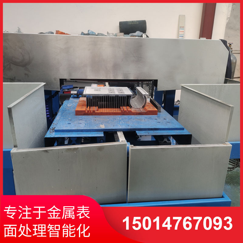鋁材(cai)直紋拉絲(si)機廠傢